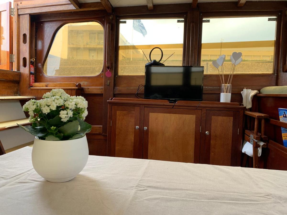 Port Deauville Yacht Vintage المظهر الخارجي الصورة